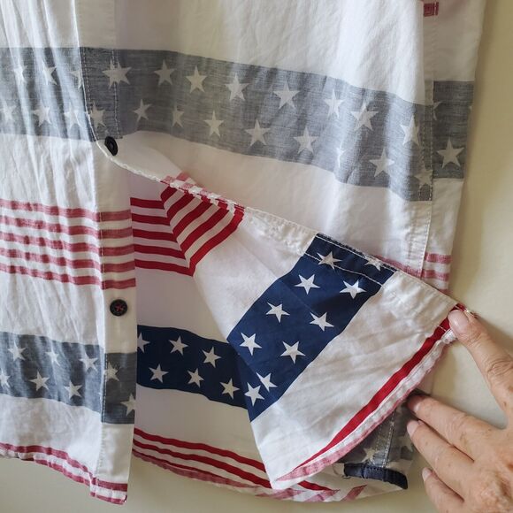 Free Planet Mens L Shirt Button Front American Flag Reverse Print Cotton USA - Picture 7 of 13
